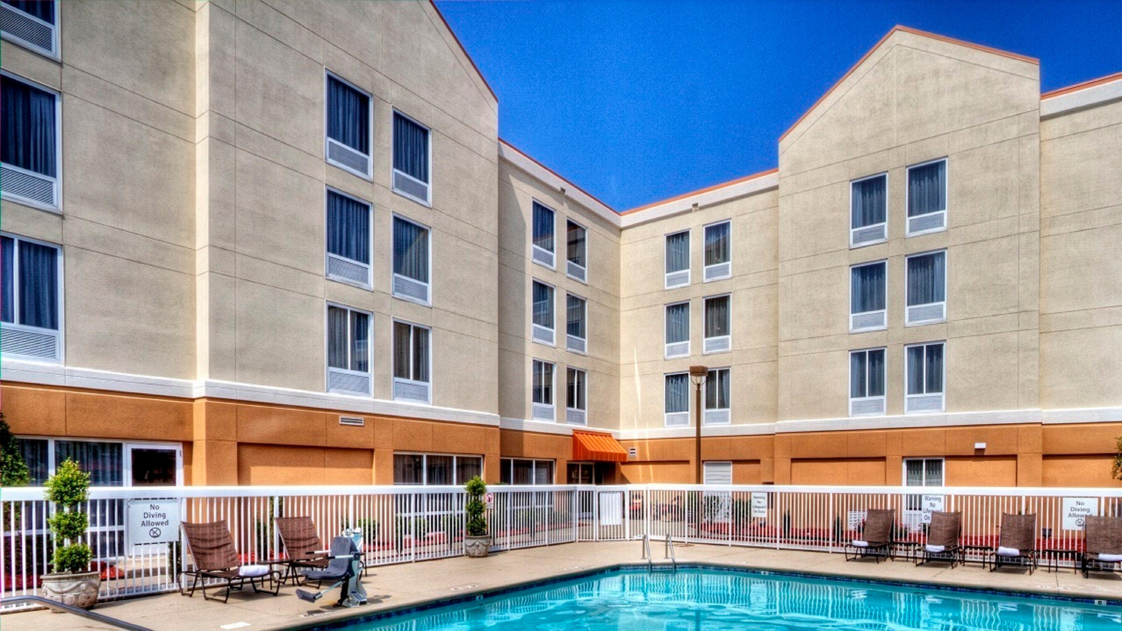 Holiday Inn Express Greenville By Ihg Ngoại thất bức ảnh