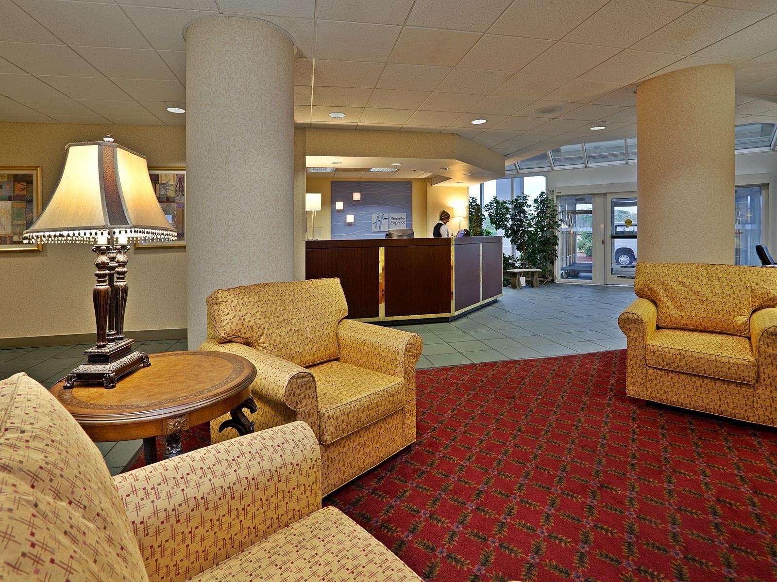 Holiday Inn Express Greenville By Ihg Ngoại thất bức ảnh