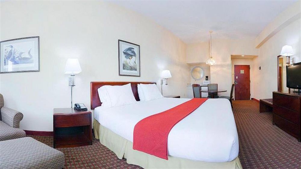 Holiday Inn Express Greenville By Ihg Ngoại thất bức ảnh